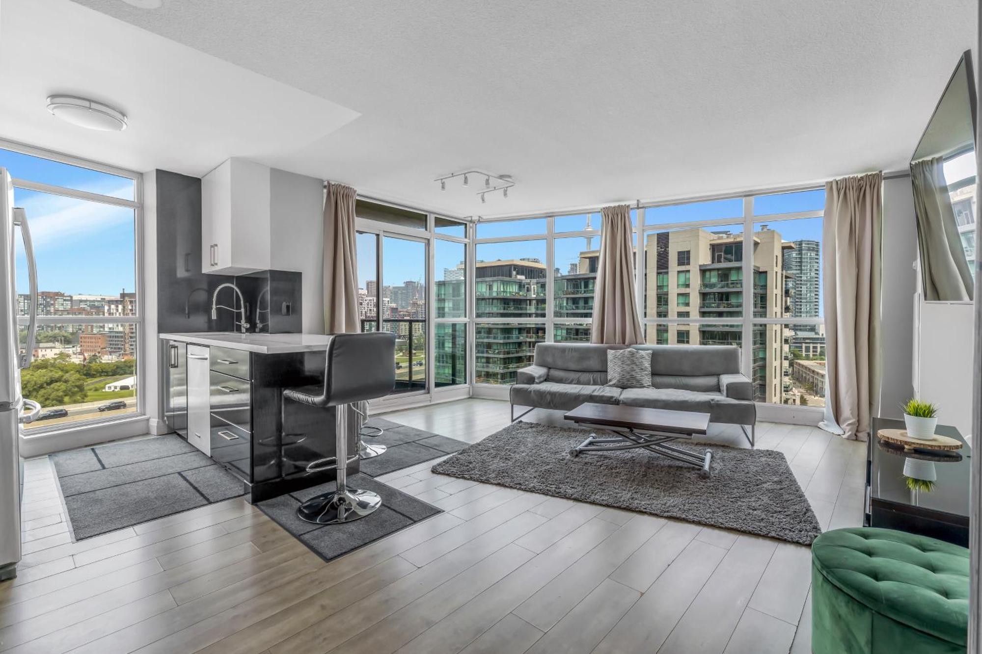 2 Bedroom Waterfront Condo Downtown W/ Free Parking Toronto Eksteriør billede