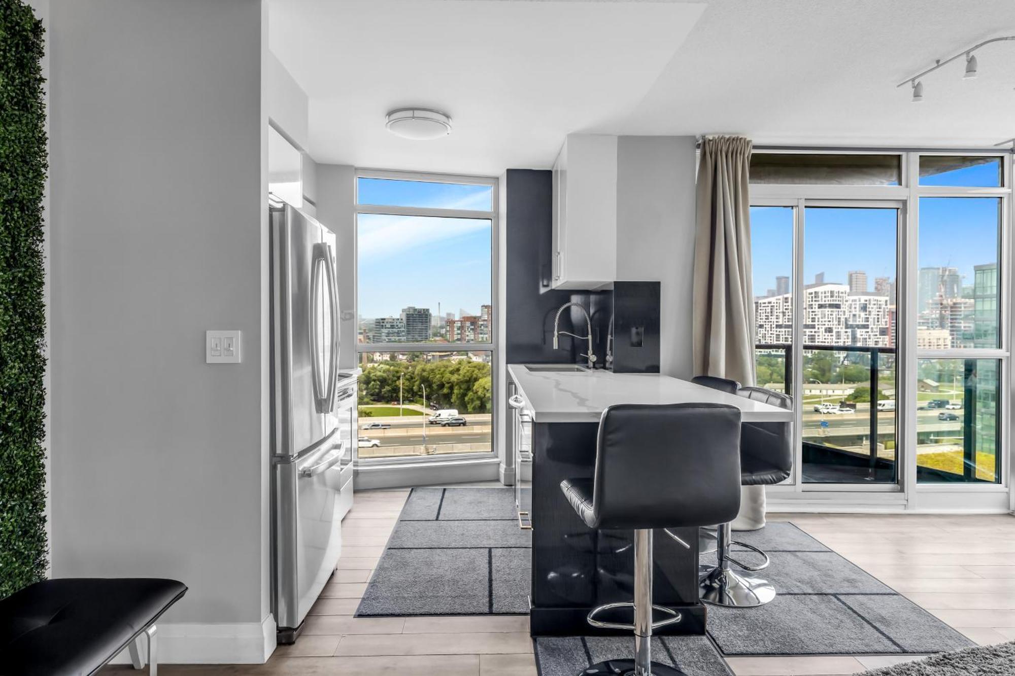 2 Bedroom Waterfront Condo Downtown W/ Free Parking Toronto Eksteriør billede